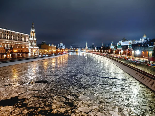 Vista Panorámica Moscú Río Kremlin Iván Gran Campanario Palacio Del —  Fotos de Stock