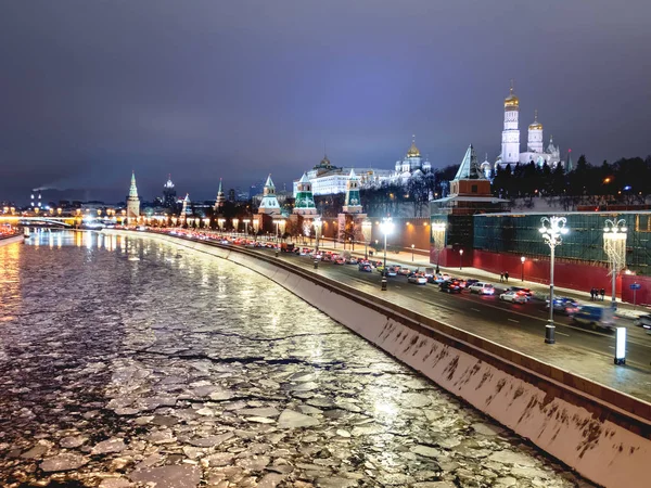 Vista Panorámica Moscú Río Kremlin Iván Gran Campanario Palacio Del —  Fotos de Stock