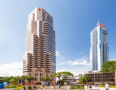 Kuala Lumpur, Malezya - 01 Şubat 2013. Kamu Bankası Berhad ve Ambank Kulesi, Güneydoğu Asya'nın en büyük banka gökdelen binalar.