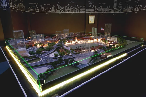 Kuala Lumpur, Malezya - 04 Şubat 2013. Dataran Merdeka, bağımsızlık Meydanı Kuala Lumpur mimari modeli. City Gallery ekranda öyle.