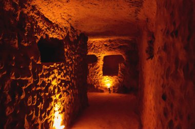 Iii-V yüzyılların Roma amfitiyatrosu kalıntılarıyeraltı parçası. İskenderiye'deki mimari yapı, Mısır.