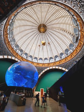 Moskova, Rusya - 08 Haziran 2019. Pavilion Uzay ve Ulaşım kubbesi üzerinde alt görünümü. Ekonomik Başarılar Sergisi (Vdnh).