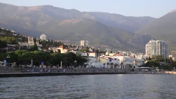 Ucrania Yalta Febrero 2015 Vista Panorámica Ciudad Yalta Desde Mar — Vídeos de Stock