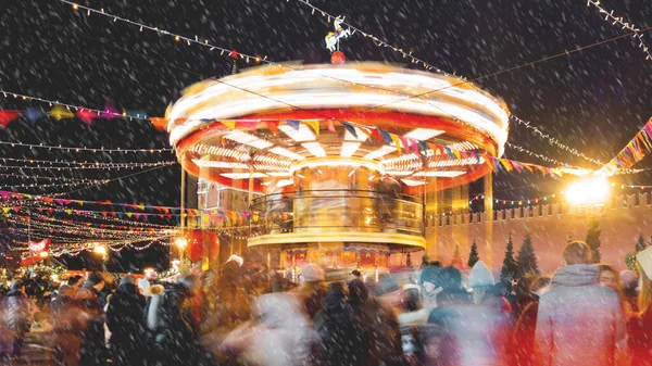 러시아 모스크바 2019 광장은 새해와 크리스마스 축제를 장식되었다 전구로 목부용 — 스톡 사진