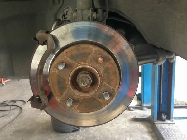 Closeup fren diskleri için araç tamir.