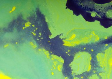 suluboya akışı amorf, soyut boyama yeşil, sarı