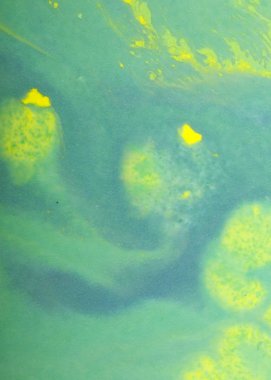 suluboya akışı amorf, soyut boyama yeşil, sarı