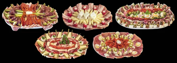 Beş tabak koleksiyonunu dikdörtgen meze lezzetli yemekler siyah arka plan üzerine izole süslenmiş