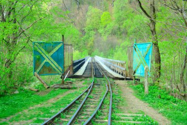 eski dar hat demiryolu, ahşap köprü ve demir kapıları