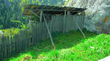 günlük çitli, yıkık dağ kale