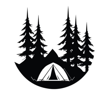 Siluette Çadır ve Çam Ağaçlarıyla Kamp Sahnesi