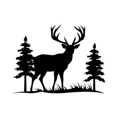 Sunset 'te Ağaçlar Arasındaki Geyiğin Silueti Detaylı Boynuzlar ve Karanlık Tonlar ile Doğal Manzarada