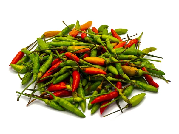 Kleine Rode Hete Vogel Oog Chili Padi Geïsoleerd Een Witte — Stockfoto