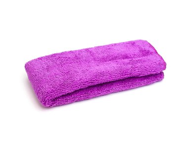 Beyaz arka plan üzerinde izole yumuşak banyo havlusu. 