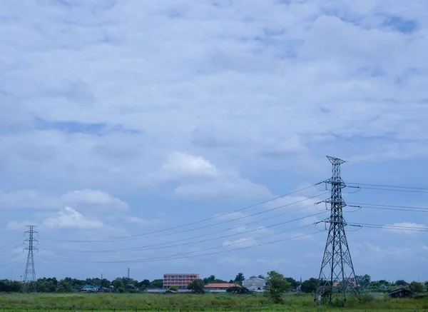 Högspänning Elektriska Pole Struktur Och Himmel Bakgrund — Stockfoto