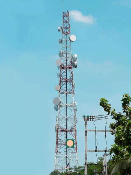 Teknoloji Telekomünikasyon Gsm Telekomünikasyon Direk Televizyon Antenler Geliştirme Iletişim Sistemi — Stok fotoğraf