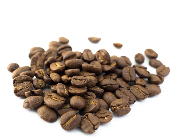 白い背景で隔離のコーヒー豆 本文の空き領域を持つ — ストック写真
