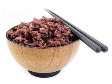 Kahverengi pirinç, riceberry organik gıda, beyaz arka plan üzerinde izole kavramı, yeme sağlıklı gıda.