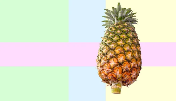 Čerstvý ananas. (Ořezová cesta) — Stock fotografie