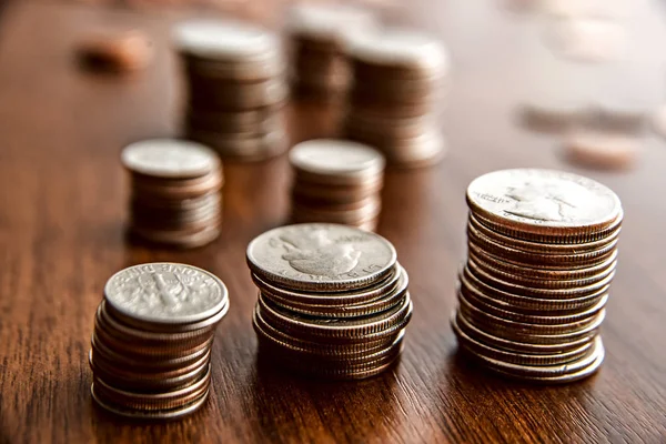 Amerikanische Cent Stapel Von Münzen Auf Einem Holztisch Fortschritte Laufe — Stockfoto