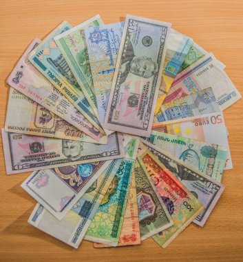 Çeşitli para yığını. Banknot closeup.