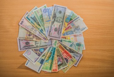 Çeşitli para yığını. Banknot closeup.