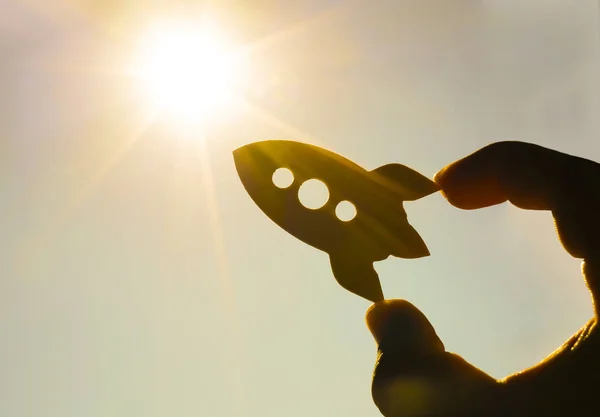 Male Hand Holding Rocket Blue Sky — Stock Photo, Image