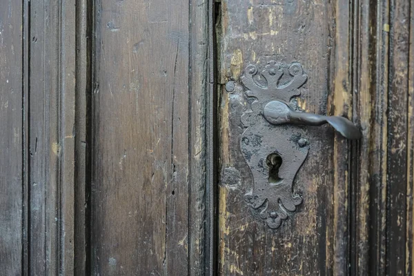 Old Door Handle Close Metal Handle Keyhole — Stock Photo, Image