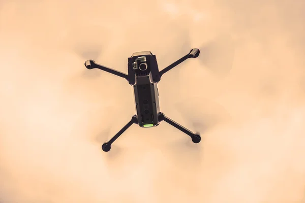 Remote Controlled Drone Equipped High Resolution Video Camera Flying — Stock Photo, Image