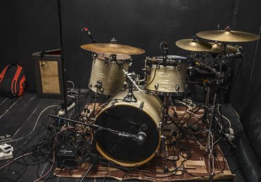 davul kiti. canlı müzik arka plan, kaya davul seti.