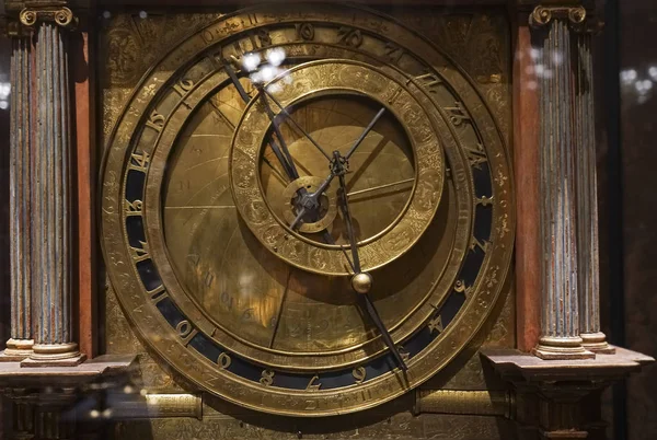 Древние Астрономические Часы Копия Средневековой Астролябии Которая Является Навигационным Прибором — стоковое фото