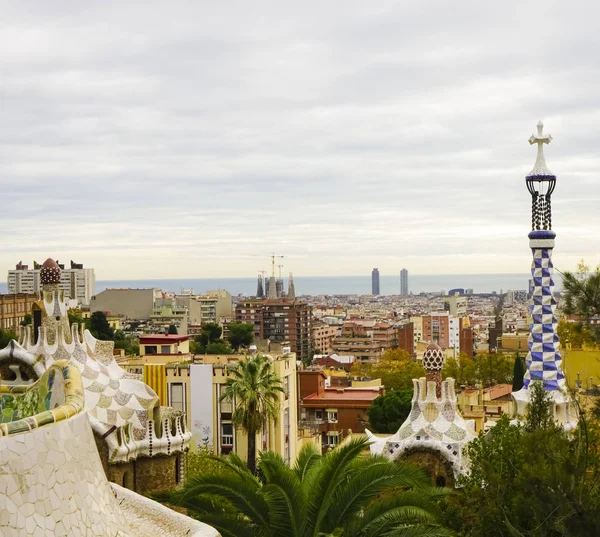Барселона Іспанія Листопада 2018 Мозаїчна Хвильова Лава Парку Грюелл Барселоні — стокове фото