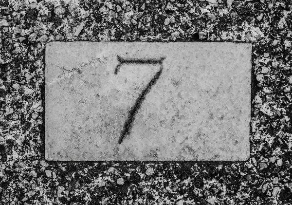Preto Número Sete Isolado Parede Cinza Claro Branco Textura Pedra — Fotografia de Stock