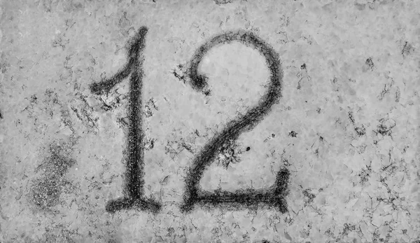 Número Escrito Branco Uma Placa Quadrada Preto Branco Sinal Numérico — Fotografia de Stock