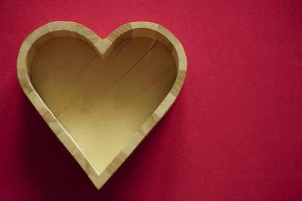 Empty Wooden Heart Box Red Background Empty Copy Space Inscription — Stock Photo, Image