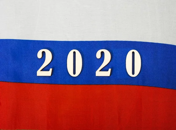 2020年数字在 Ruusian 国旗背景 新年快乐 — 图库照片