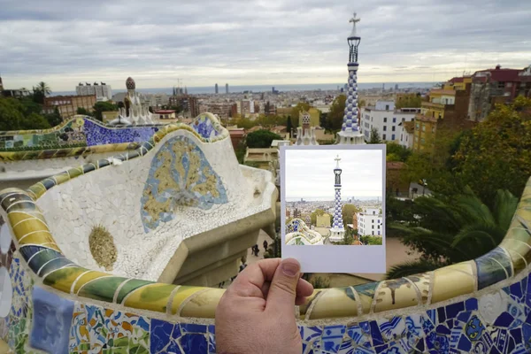 Барселона Іспанія Листопада Кам Яні Стіни Парку Guell Вид Барселону — стокове фото