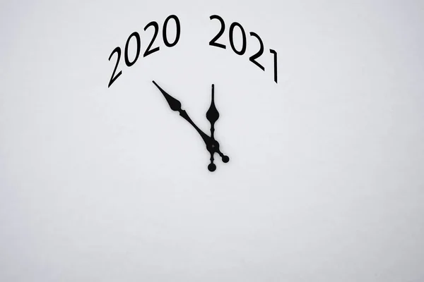 Χέρια Του Ρολογιού Μεταξύ 2020 Και 2021 Νέο Έτος — Φωτογραφία Αρχείου