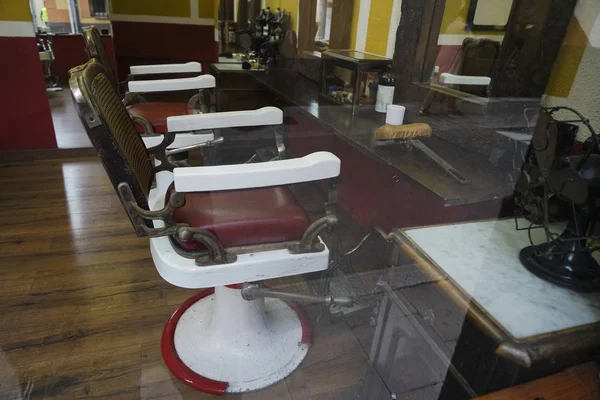 Barcelona Spanyolország Vintage Barber Székek Szalonban Barbershop Helyiség Hely — Stock Fotó