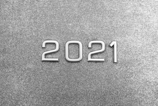 2021 Рік Щасливий Новий Рік Номер Срібного Металу Сірому Фоні — стокове фото