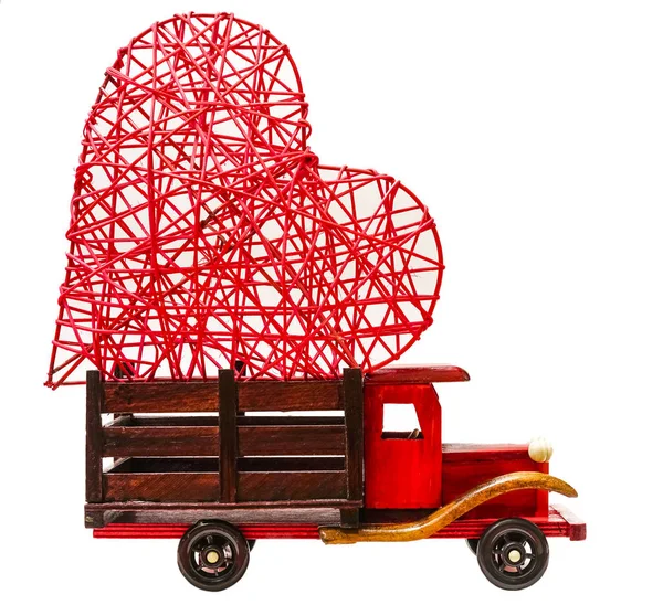 Caminhão Madeira Vintage Com Grande Coração Vermelho Acima Isolado Fundo — Fotografia de Stock