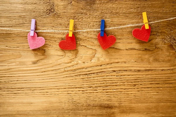 Srdce Řádku Před Hnědé Dřevěné Pozadí Šťastný Valentines Den — Stock fotografie