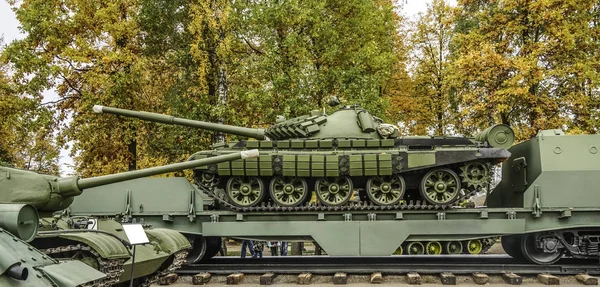 Tren Vagon Üzerinde Modern Panzer — Stok fotoğraf