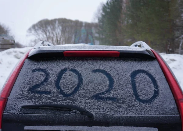 Snö Bilen Där Antalet Skriftliga 2020 Närbild Bakrutan Bilen 2020 — Stockfoto