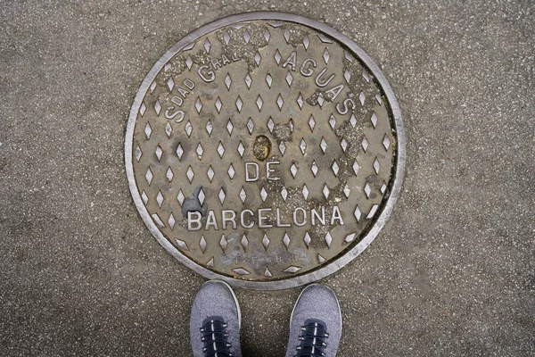 Teenager Sneakers Feet Standing Urban Manhole Cover Barcelona Spain Top — Stock Photo, Image