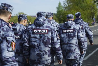 Rus polis ekibi oluşumu geri görünümü