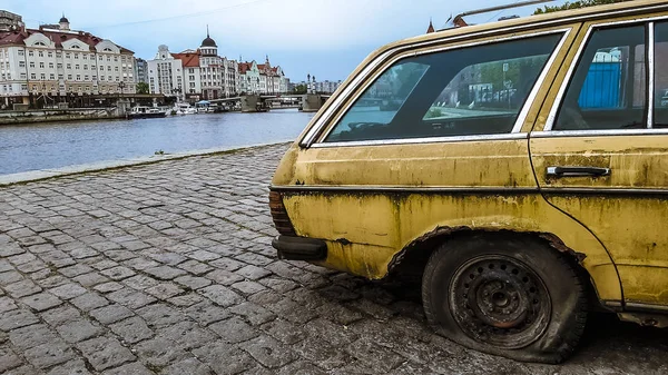 Old Rusty Car City Retro Style Photo Kaliningrad Russia — Stock Photo, Image