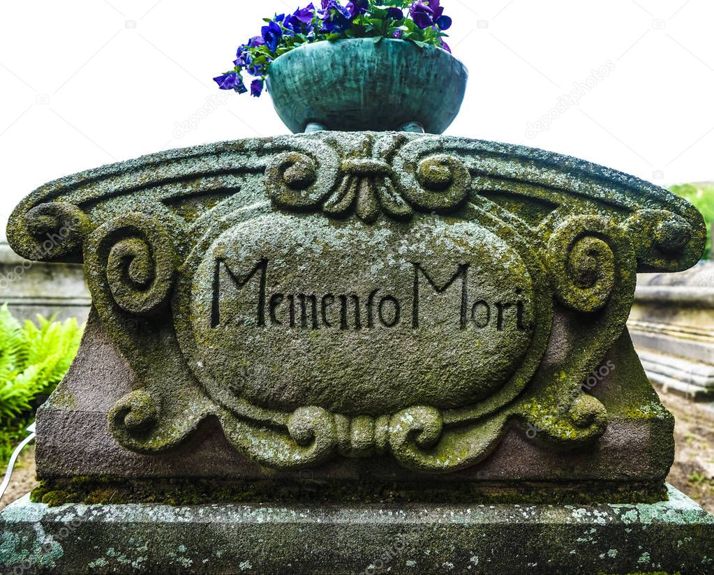 Memento mori inscription.  image at a gravesite. graveyard (Memento Mori)
