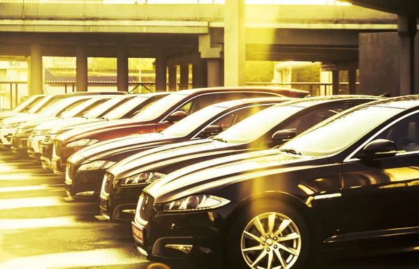 Carros Luxo Para Venda Inventário Concessionário Automóveis — Fotografia de Stock