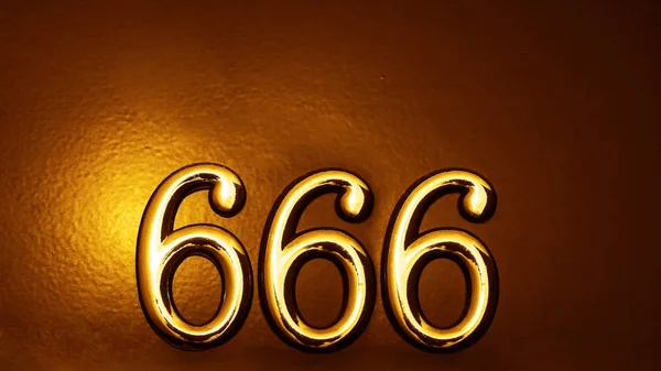 ハウスナンバー666 666 金属板にエンボス加工 獣の数ドアの背景に悪魔 悪魔の数 — ストック写真